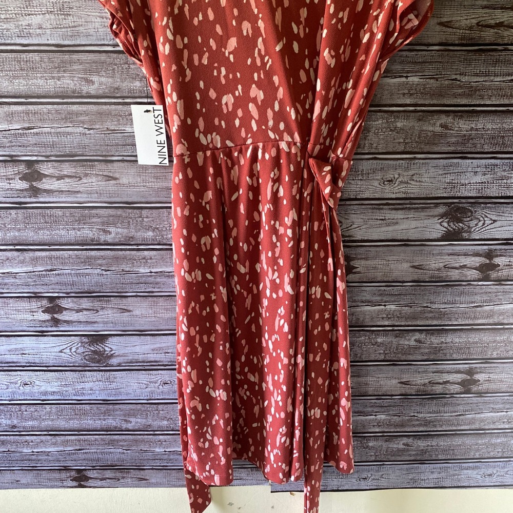 Nine West Women's Short-Sleeved Dress Size L Rust Faux-Wrap Belt Knee-Length NWT - Picture 6 of 10
